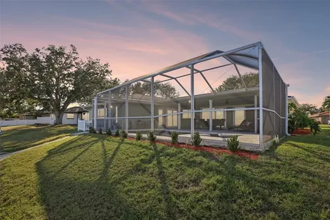6251 18th Street NE St Petersburg FL 33702