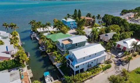 401 20th Place Bradenton Beach FL 34217