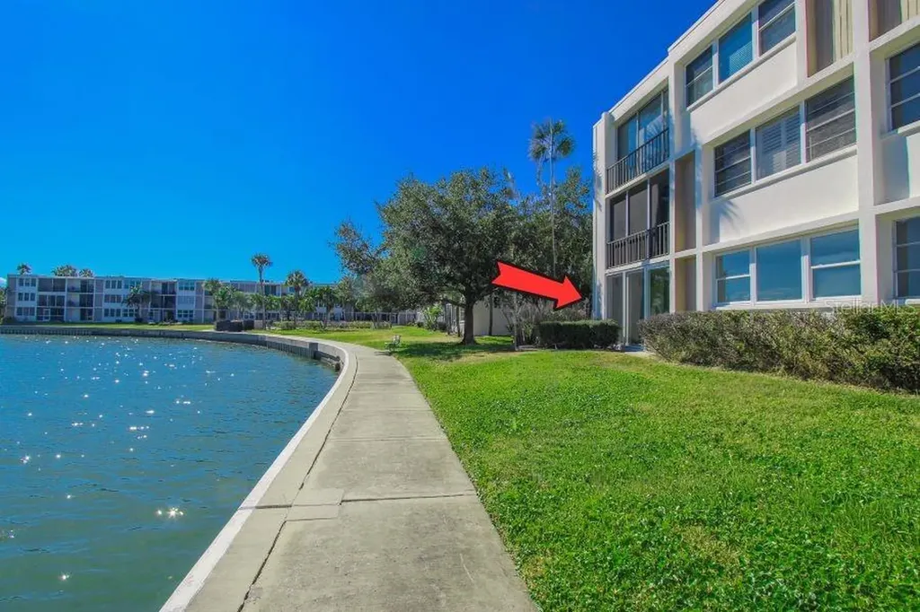7425 Bay Island Drive S South Pasadena FL 33707