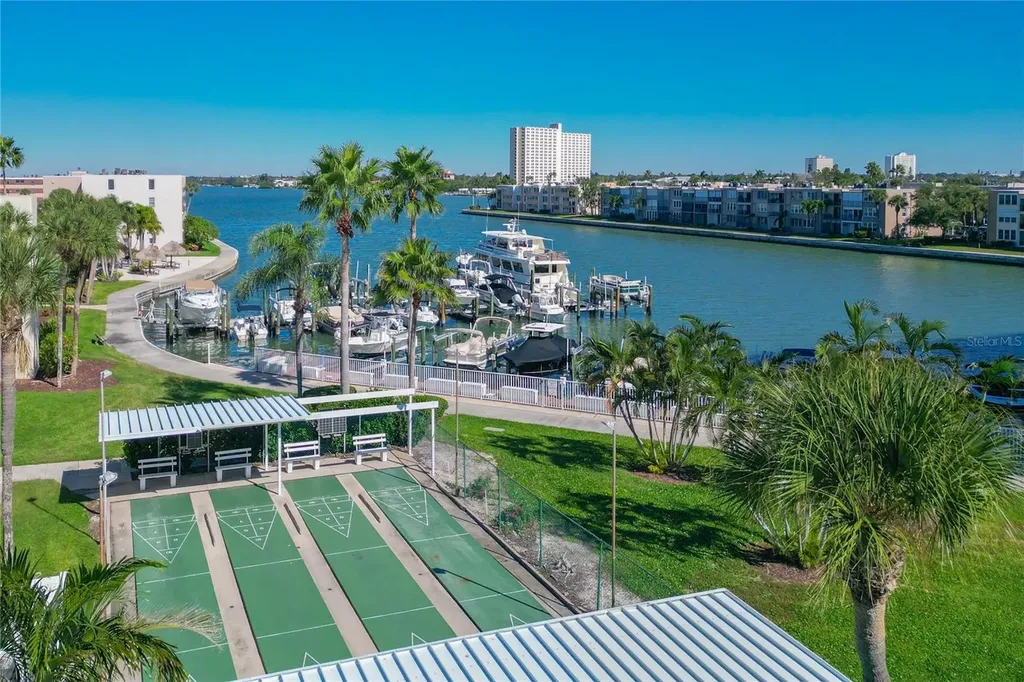7425 Bay Island Drive S South Pasadena FL 33707