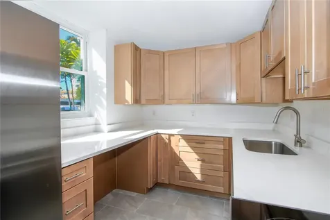 7425 Bay Island Drive S South Pasadena FL 33707