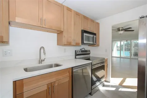 7425 Bay Island Drive S South Pasadena FL 33707