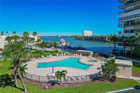 7425 Bay Island Drive S South Pasadena FL 33707