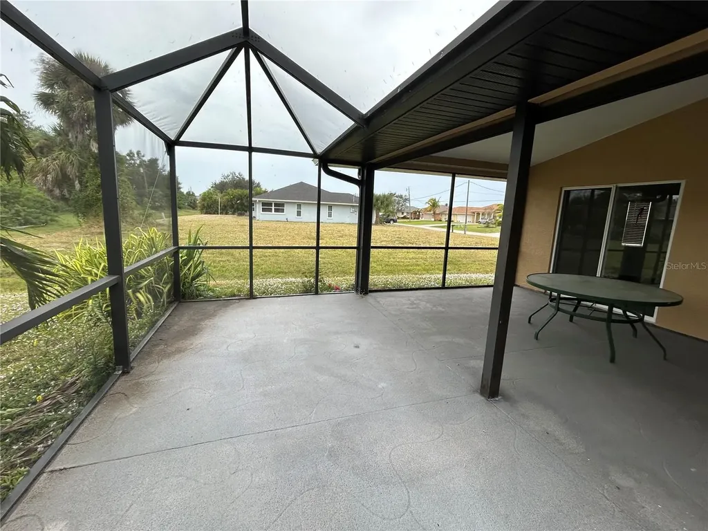 113 Mark Twain Lane Rotonda West FL 33947