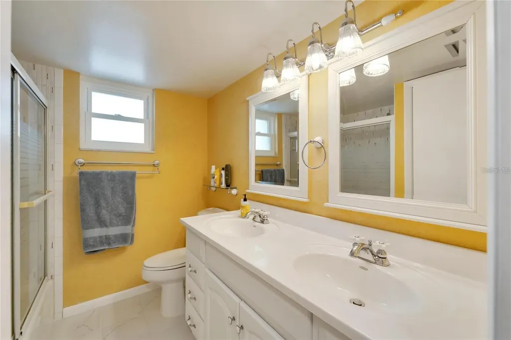 700 Mirror Terrace NW Winter Haven FL 33881