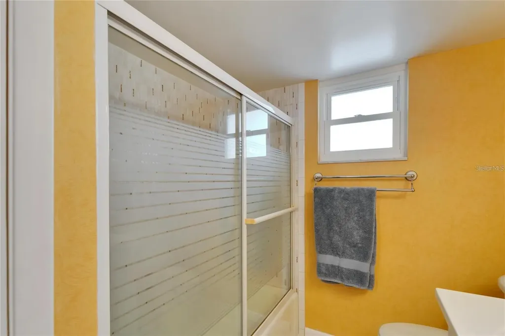 700 Mirror Terrace NW Winter Haven FL 33881