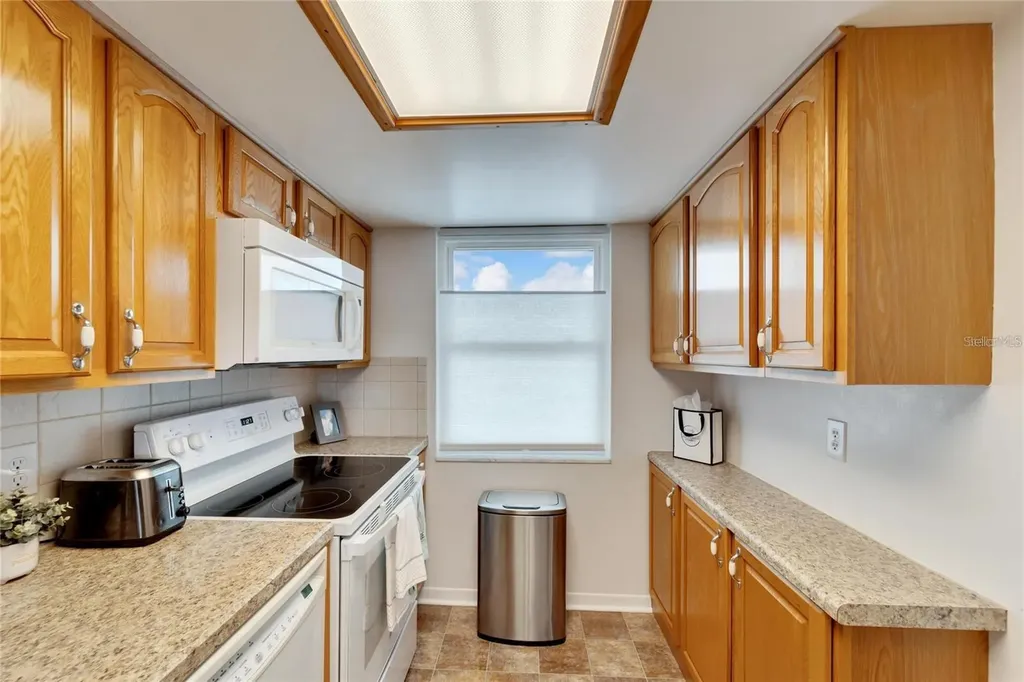 700 Mirror Terrace NW Winter Haven FL 33881
