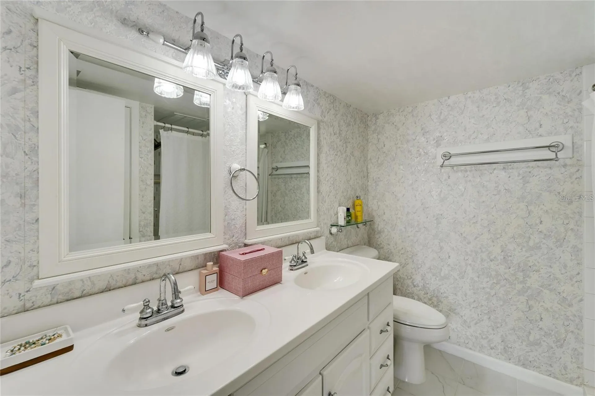 700 Mirror Terrace NW Winter Haven FL 33881