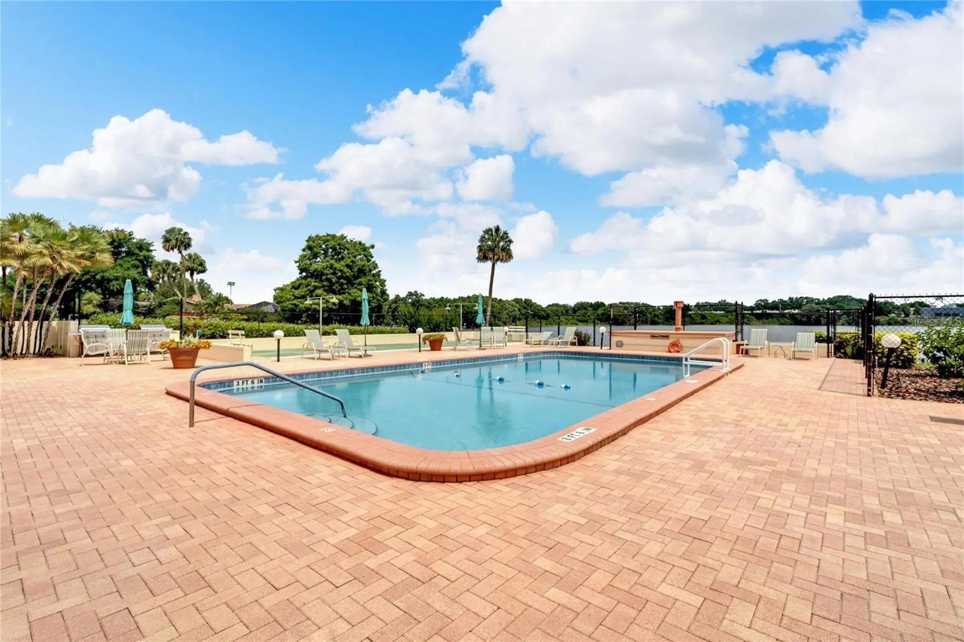 700 Mirror Terrace NW Winter Haven FL 33881