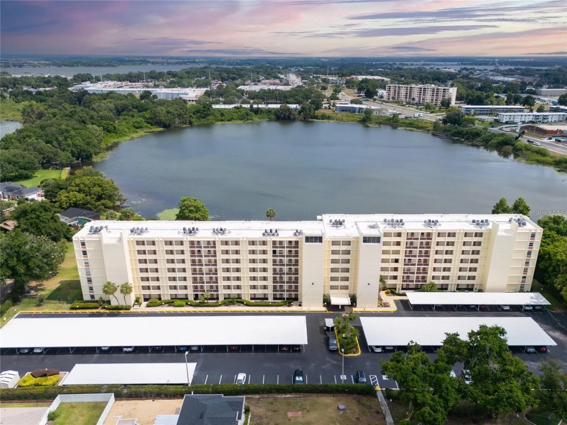 700 Mirror Terrace NW Winter Haven FL 33881
