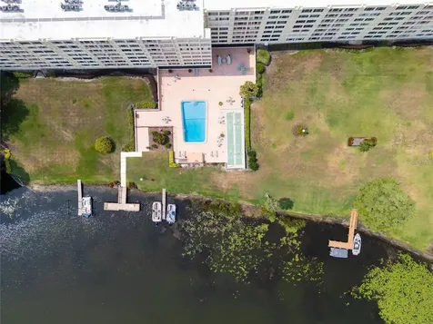 700 Mirror Terrace NW Winter Haven FL 33881