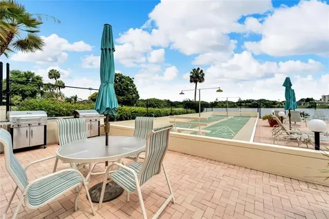 700 Mirror Terrace NW Winter Haven FL 33881