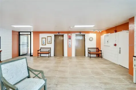 700 Mirror Terrace NW Winter Haven FL 33881