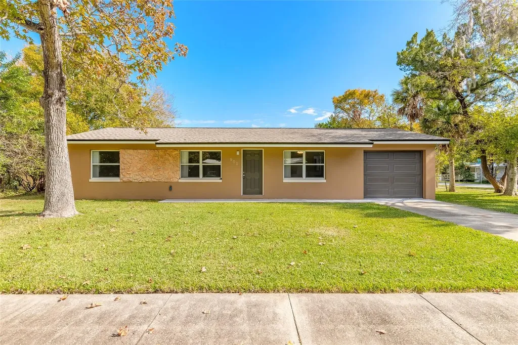 901 Damron Street Daytona Beach FL 32117