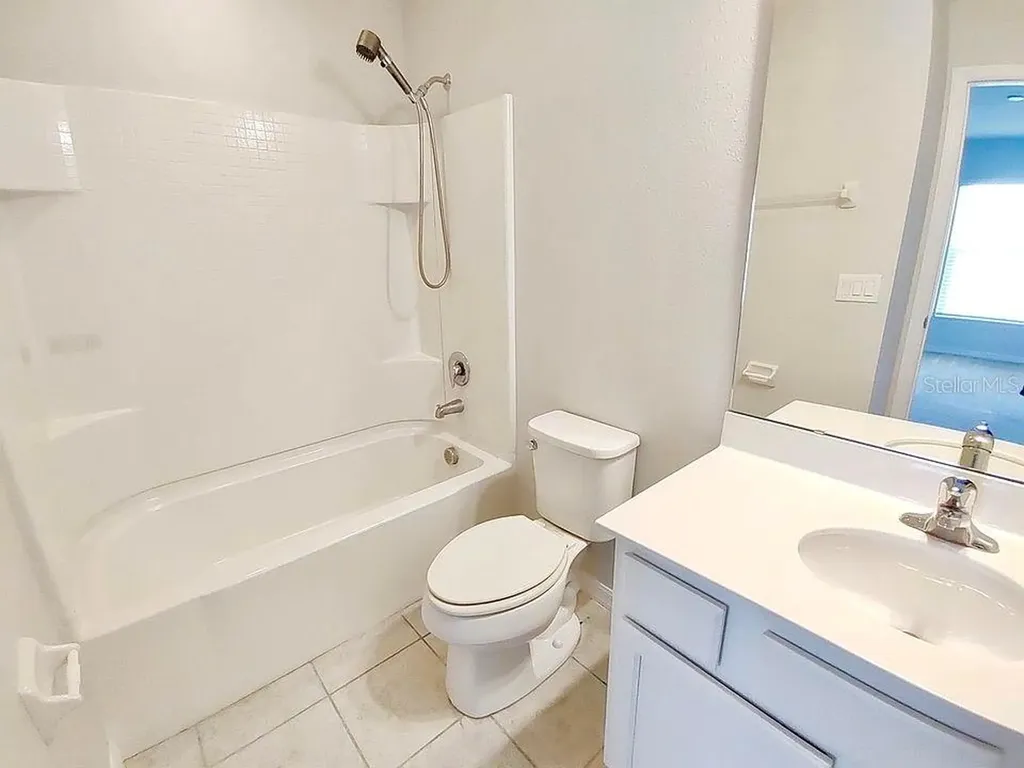 2143 Crofton Avenue Davenport FL 33837