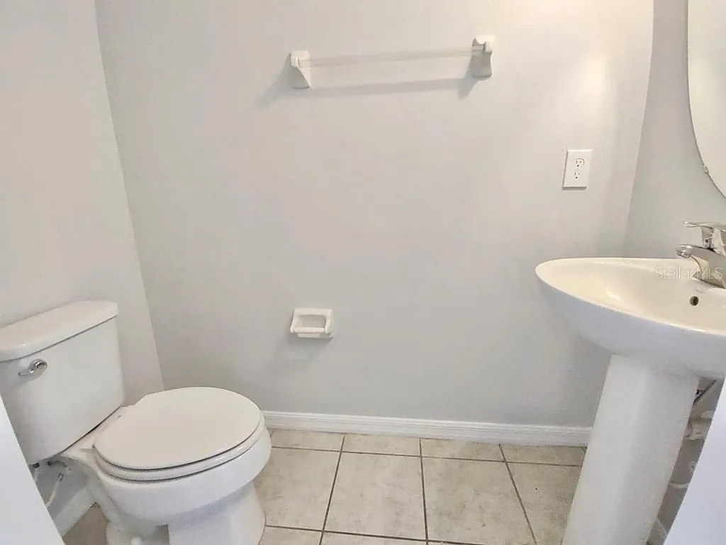 2143 Crofton Avenue Davenport FL 33837