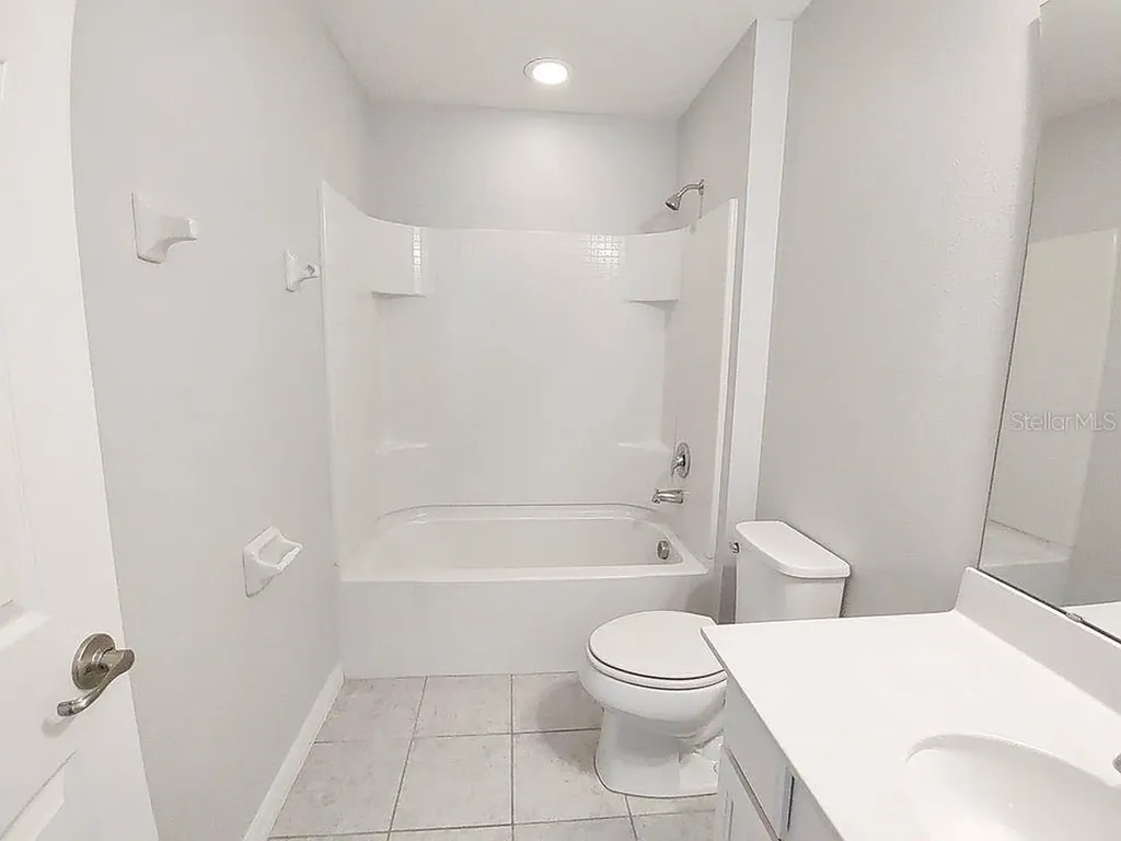 2143 Crofton Avenue Davenport FL 33837