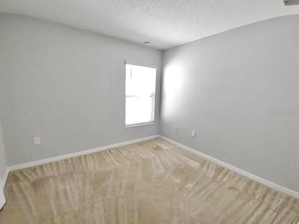 2143 Crofton Avenue Davenport FL 33837