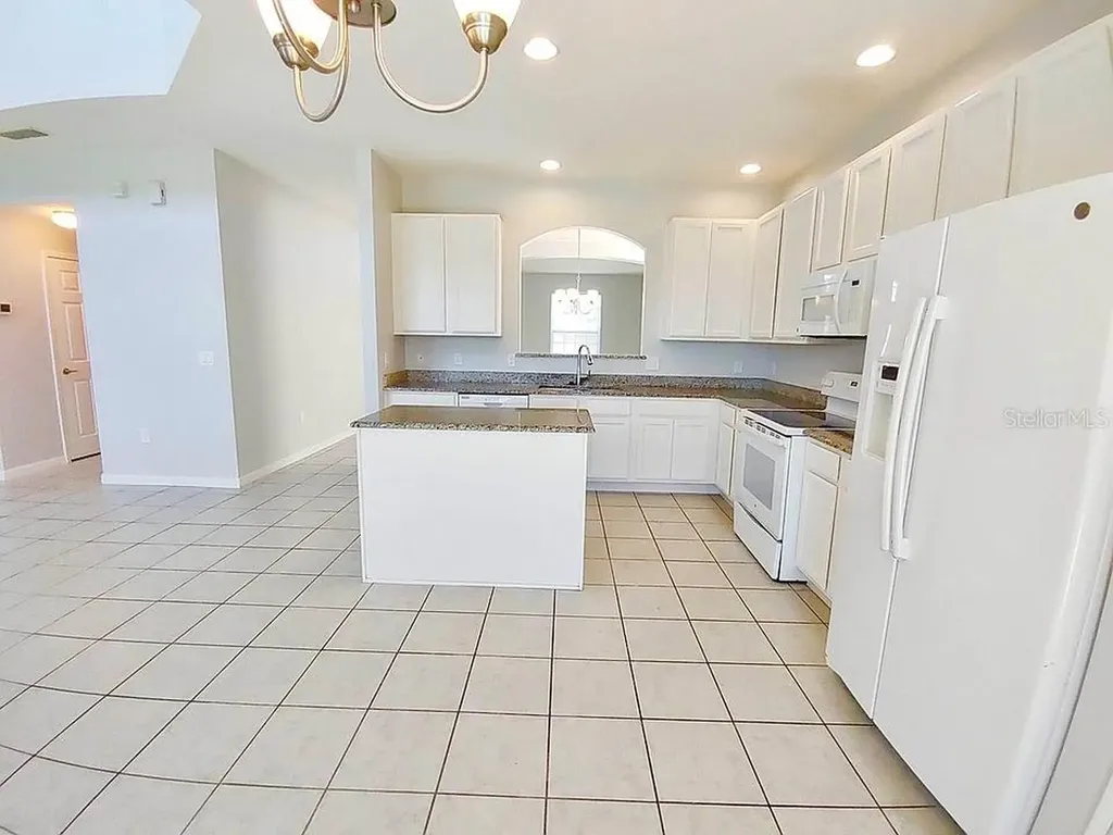 2143 Crofton Avenue Davenport FL 33837