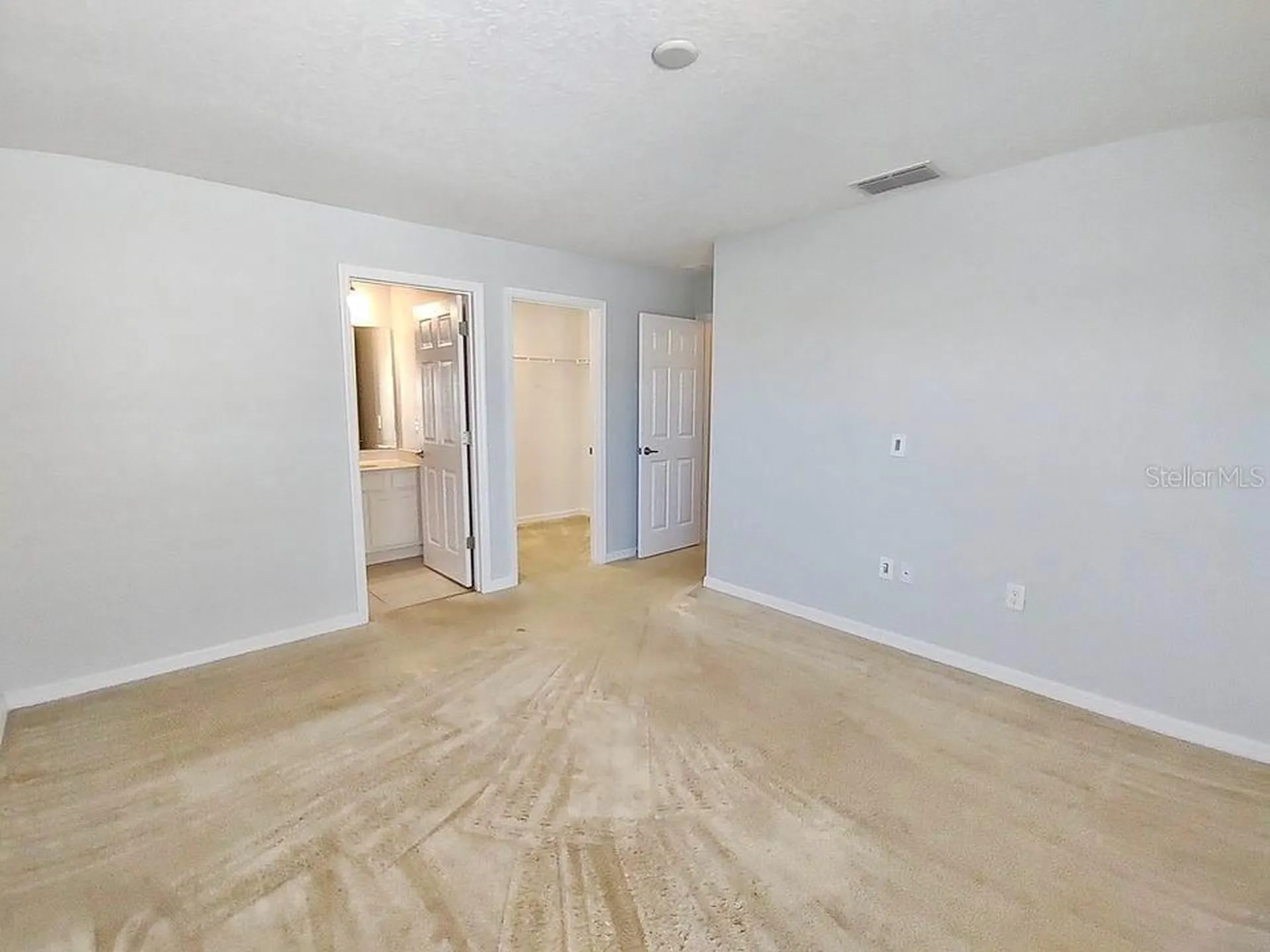 2143 Crofton Avenue Davenport FL 33837