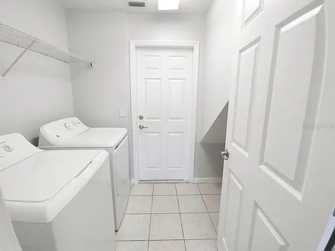 2143 Crofton Avenue Davenport FL 33837
