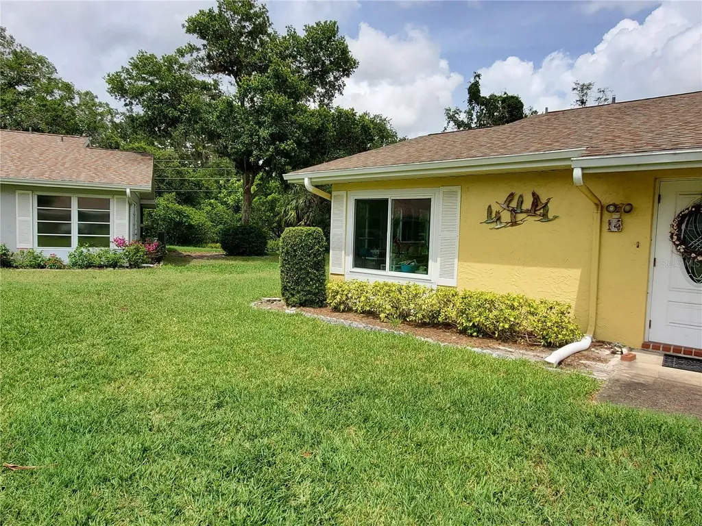 1907 Canterbury Lane Sun City Center FL 33573