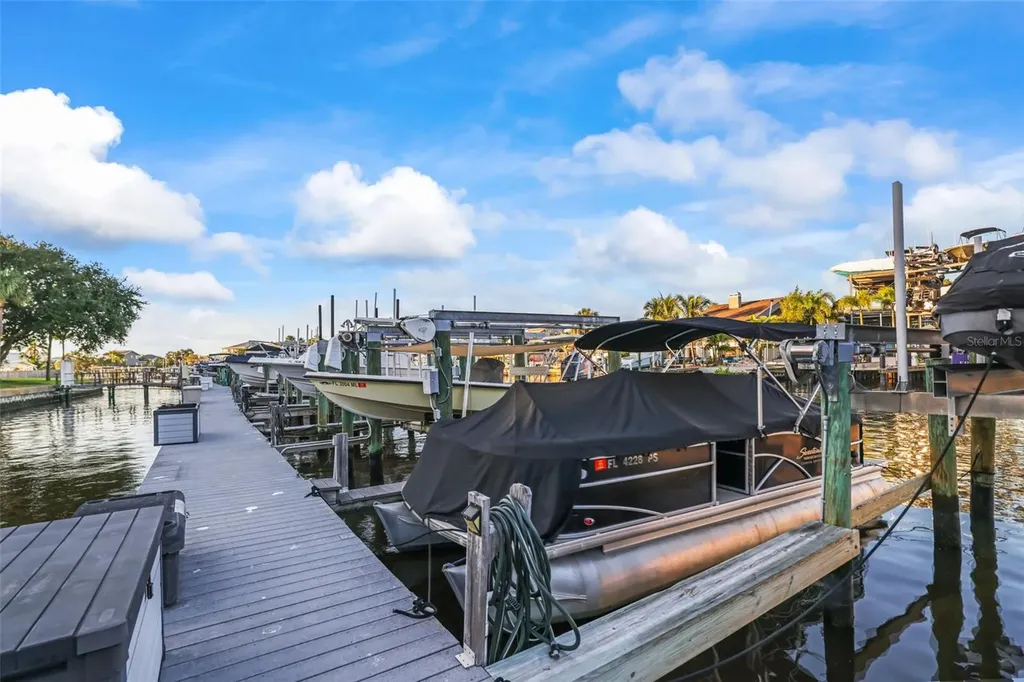 2363 Hanover Drive Dunedin FL 34698