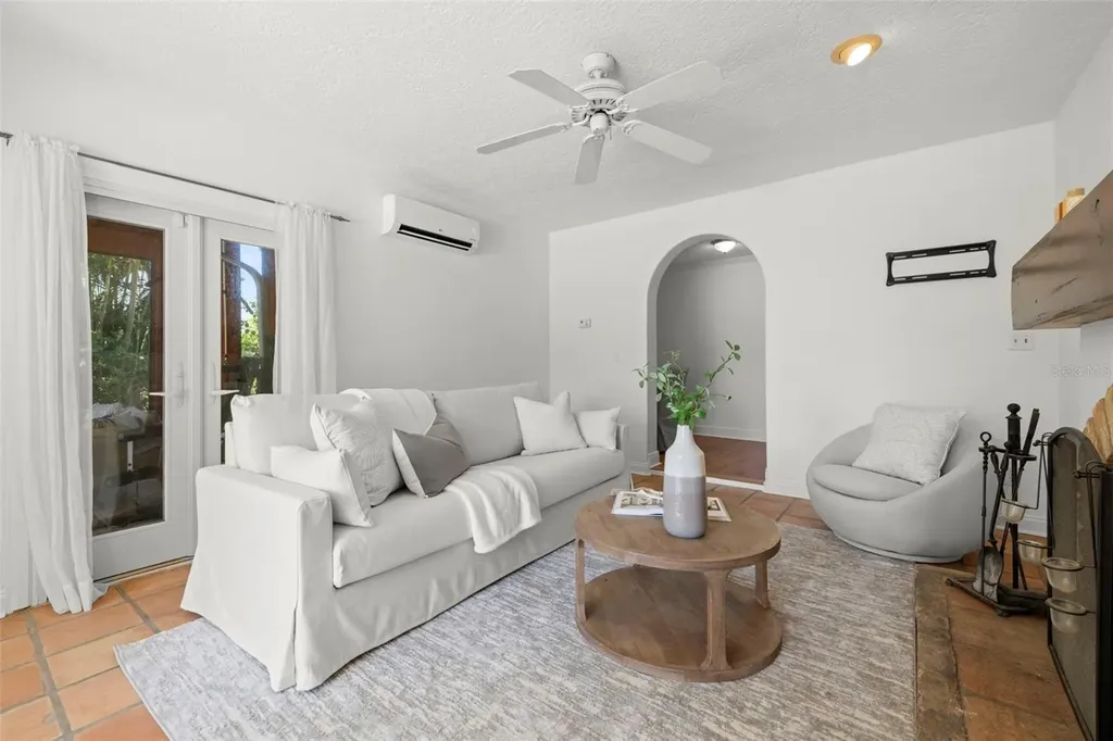 7240 Dr Martin Luther King Jr Street S St Petersburg FL 33705