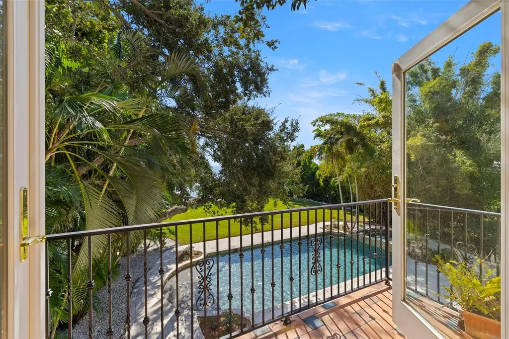 7240 Dr Martin Luther King Jr Street S St Petersburg FL 33705