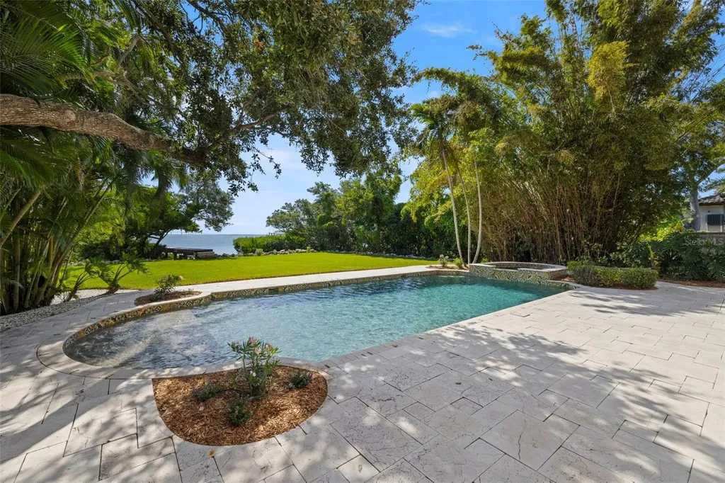 7240 Dr Martin Luther King Jr Street S St Petersburg FL 33705