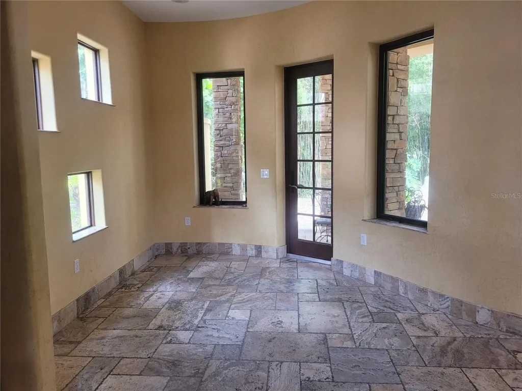 1953 Freedom Drive Clearwater FL 33755