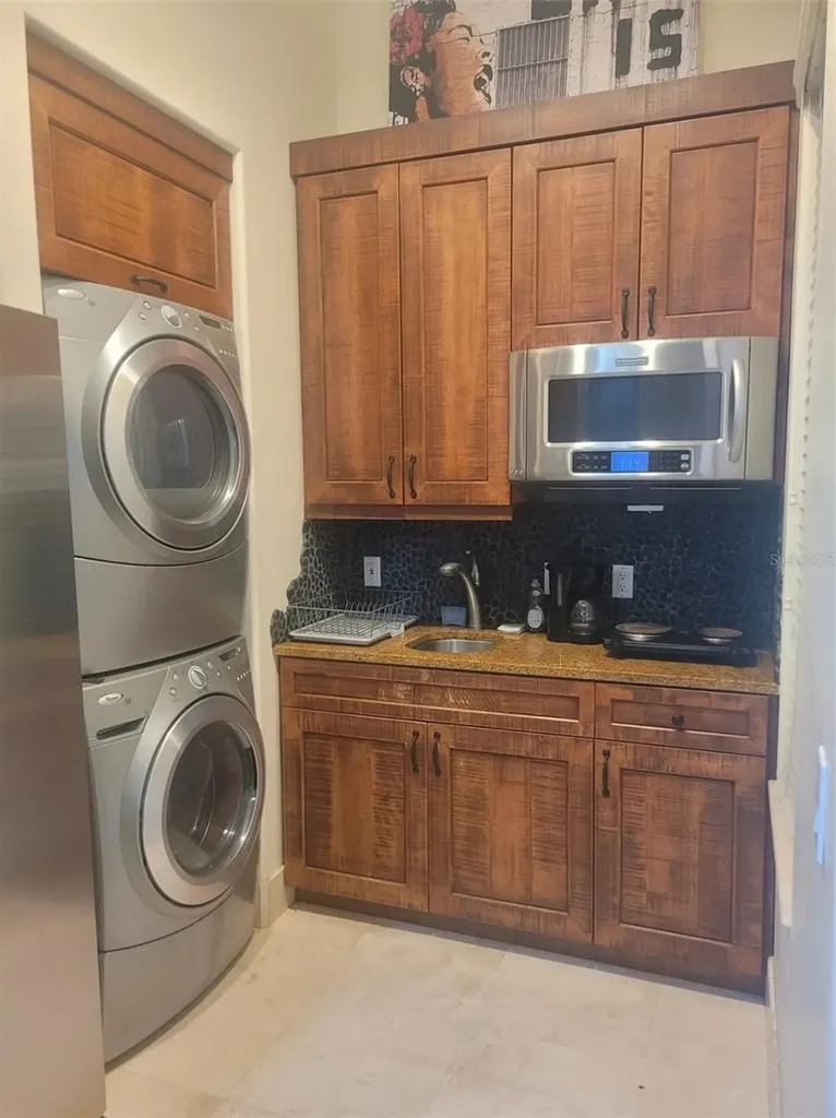 1953 Freedom Drive Clearwater FL 33755