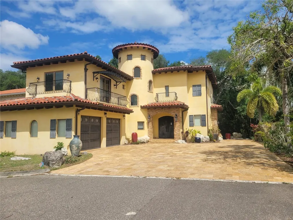 1953 Freedom Drive Clearwater FL 33755