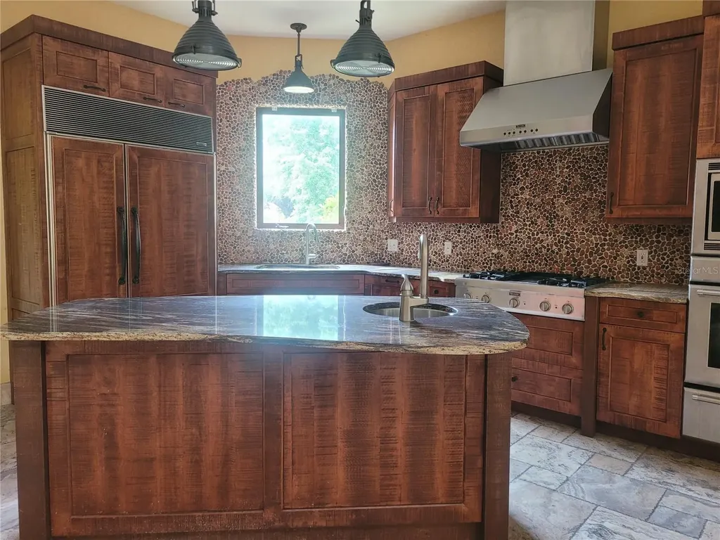 1953 Freedom Drive Clearwater FL 33755