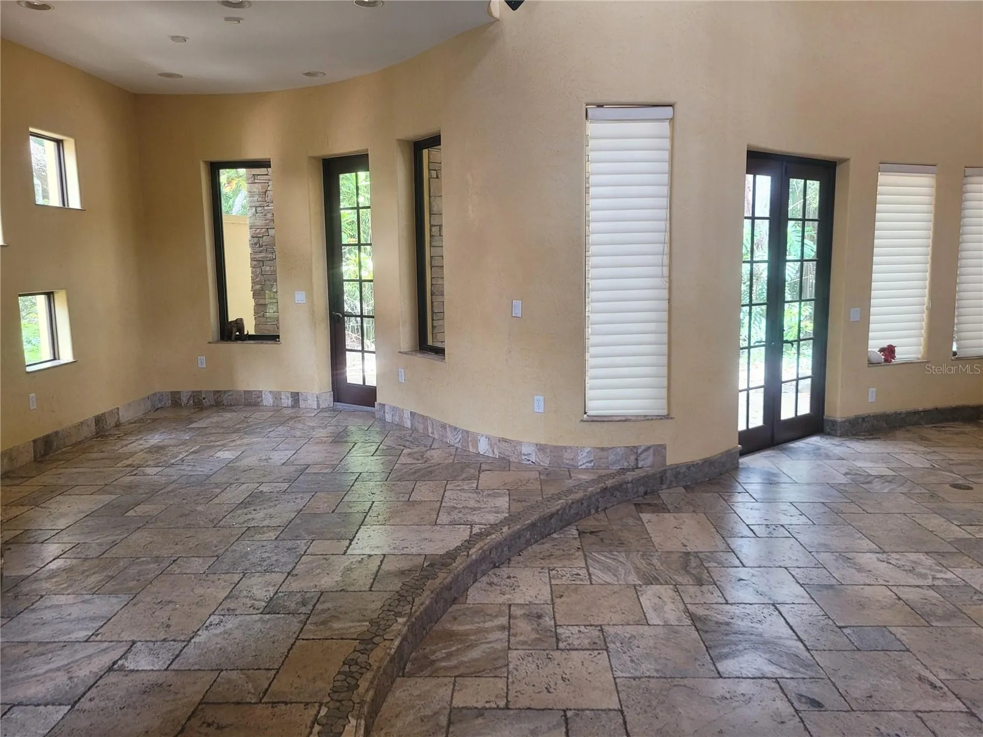 1953 Freedom Drive Clearwater FL 33755