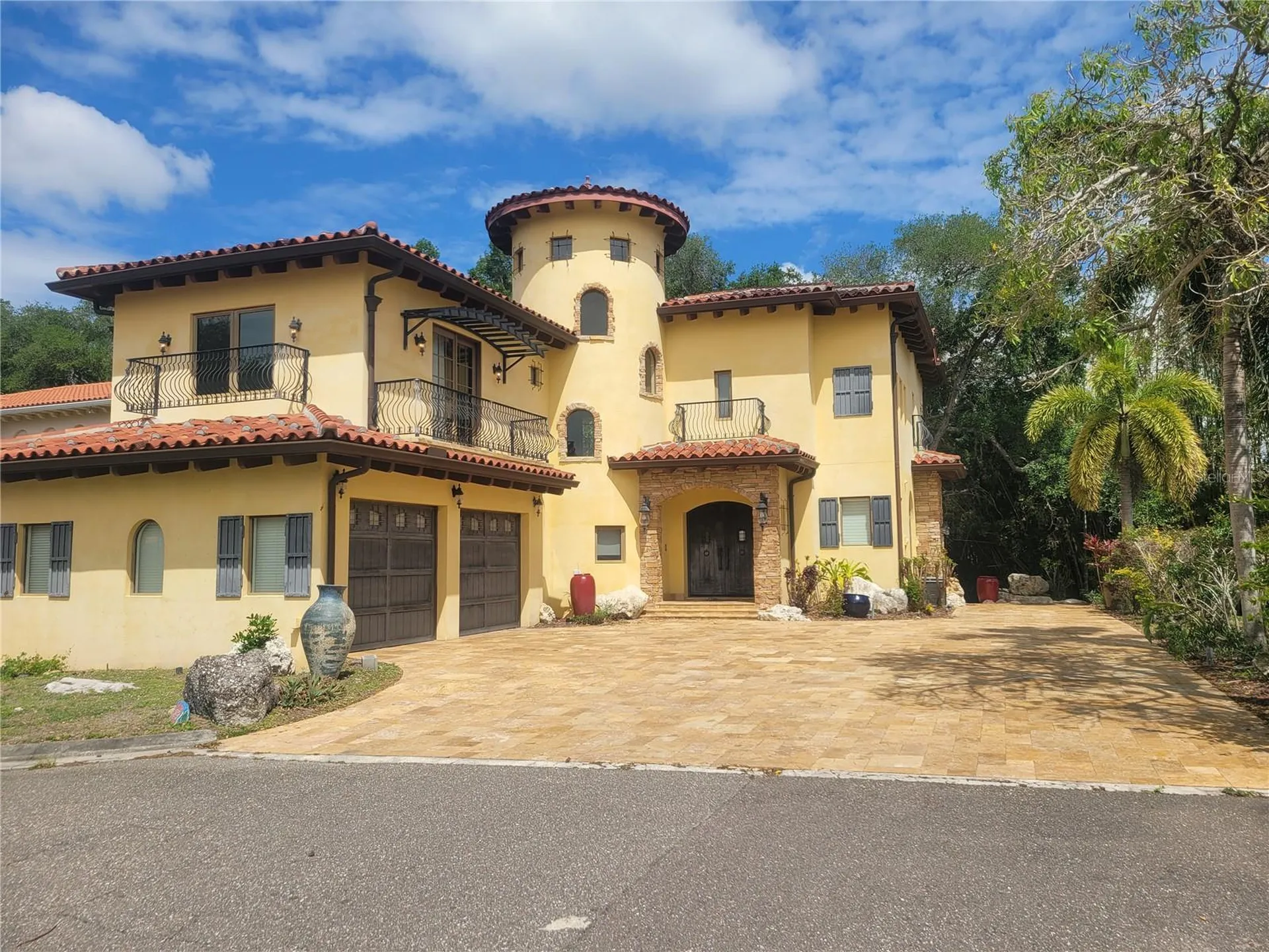 1953 Freedom Drive Clearwater FL 33755