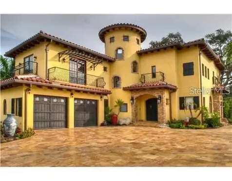 1953 Freedom Drive Clearwater FL 33755