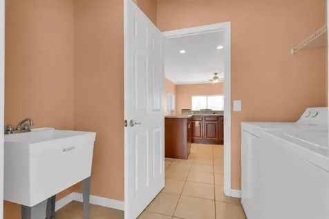 2620 Meadow View Court Kissimmee FL 34746