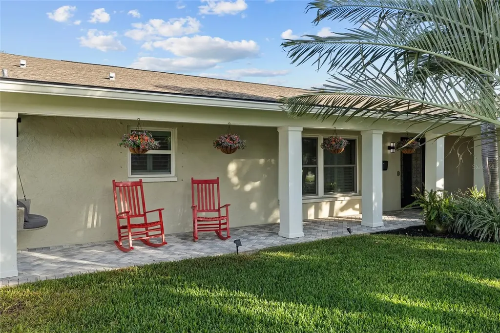 4592 40th Street S St Petersburg FL 33711
