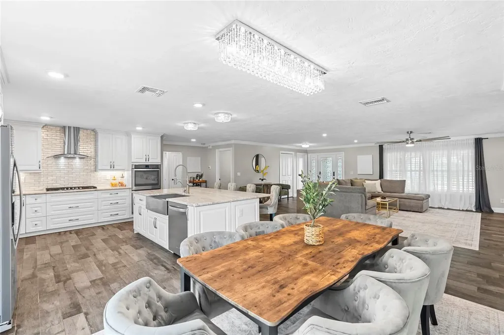 4592 40th Street S St Petersburg FL 33711
