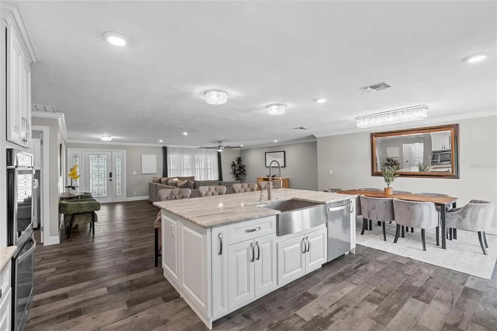 4592 40th Street S St Petersburg FL 33711
