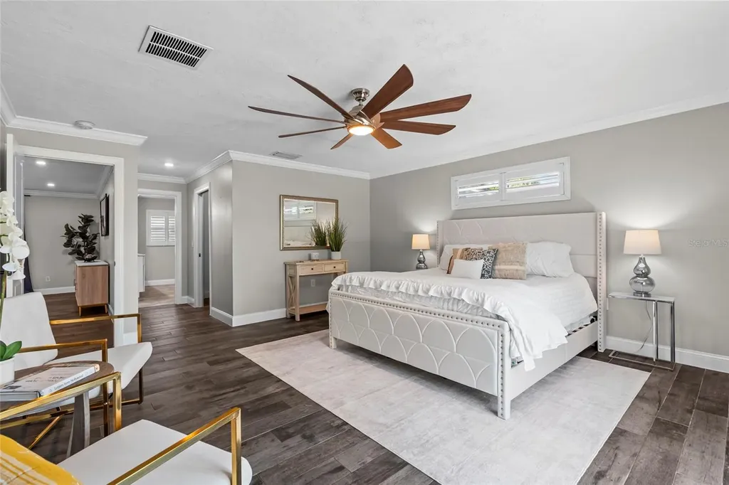 4592 40th Street S St Petersburg FL 33711