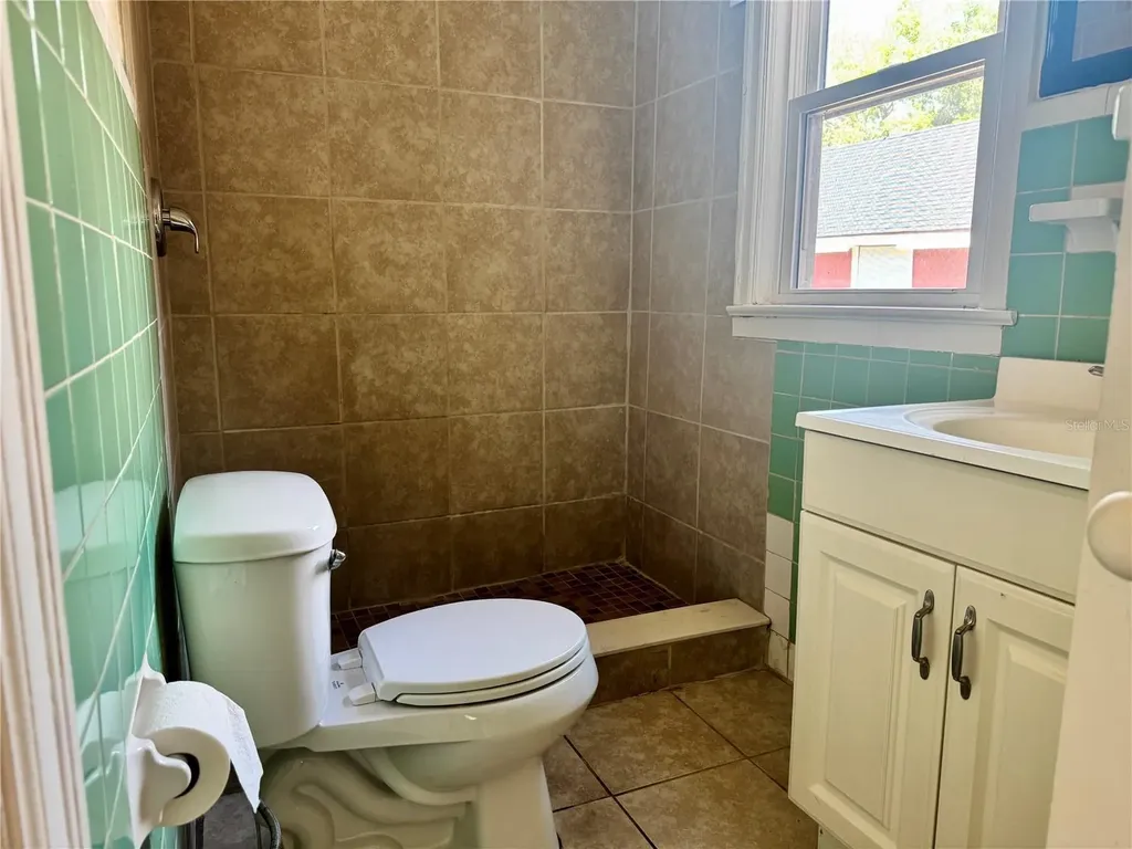 425 E Sessoms Avenue Lake Wales FL 33853