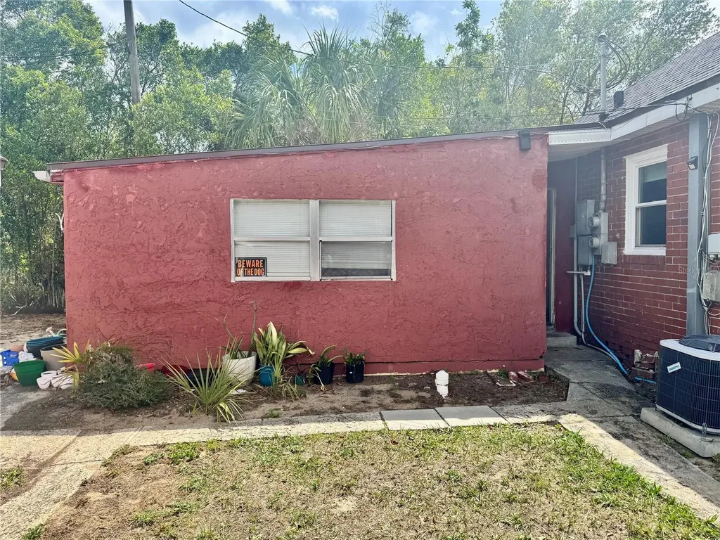 425 E Sessoms Avenue Lake Wales FL 33853