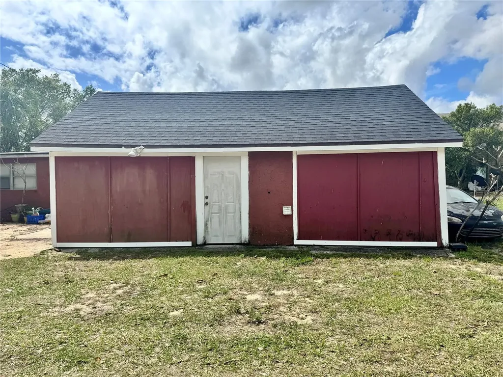 425 E Sessoms Avenue Lake Wales FL 33853