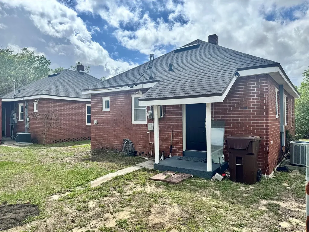 425 E Sessoms Avenue Lake Wales FL 33853