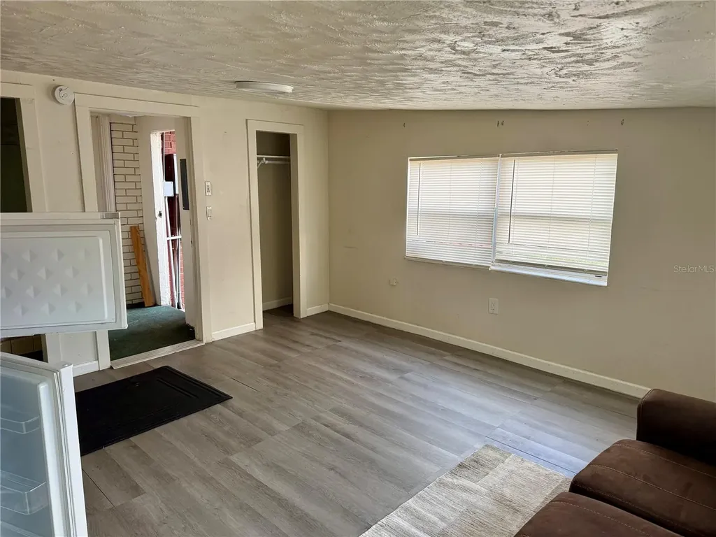 425 E Sessoms Avenue Lake Wales FL 33853