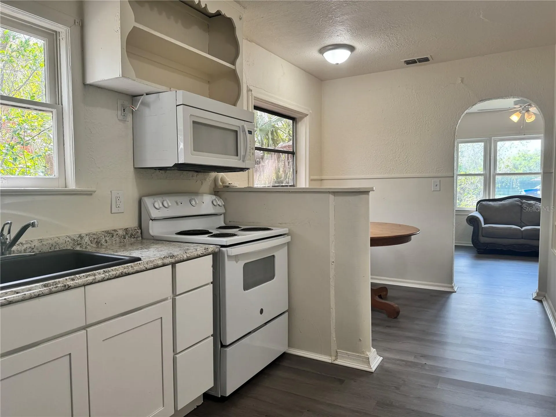 425 E Sessoms Avenue Lake Wales FL 33853