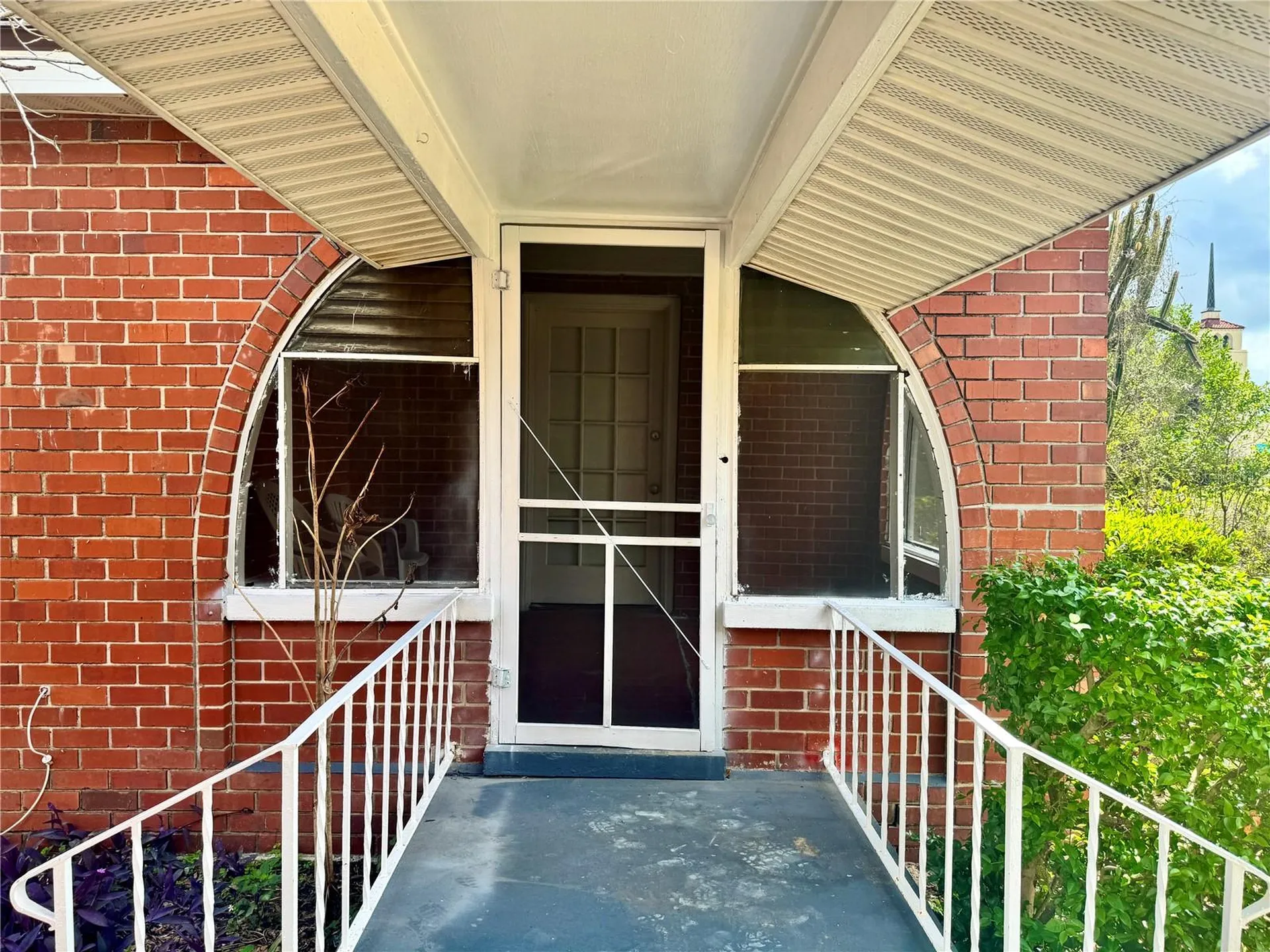 425 E Sessoms Avenue Lake Wales FL 33853