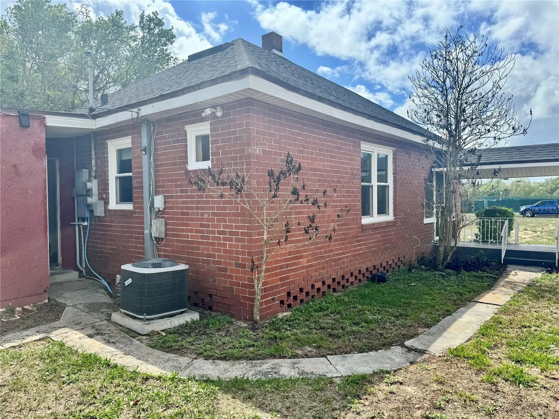 425 E Sessoms Avenue Lake Wales FL 33853